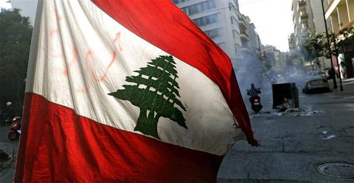 علم لبنان