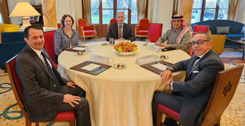 سفراء الخماسية
